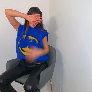 Blue smiley face sweater vest💙😃